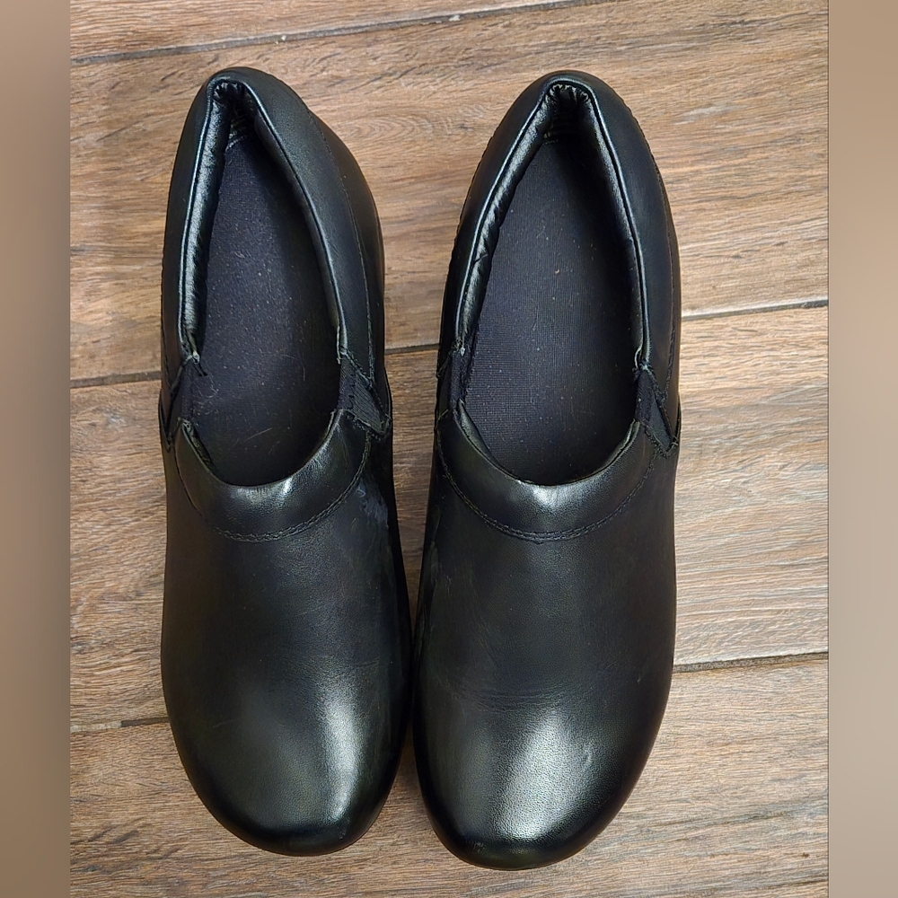 SR MAX Women's Black Clog Shoes Size 10. LIKE NEW CONDITION
